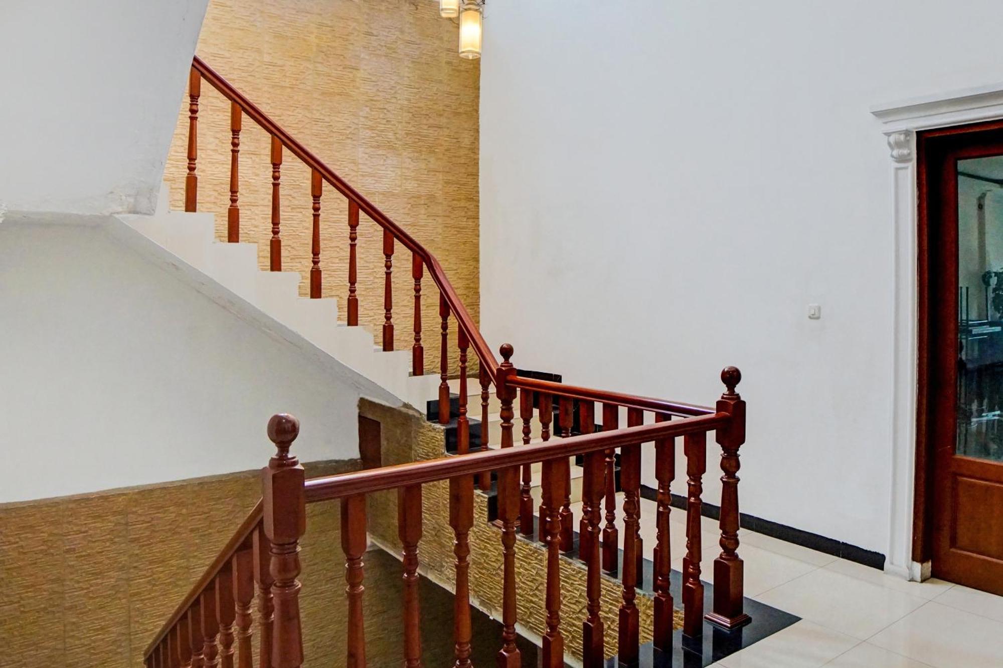 Oyo 92638 Jr Residence Syariah Medan Exterior foto